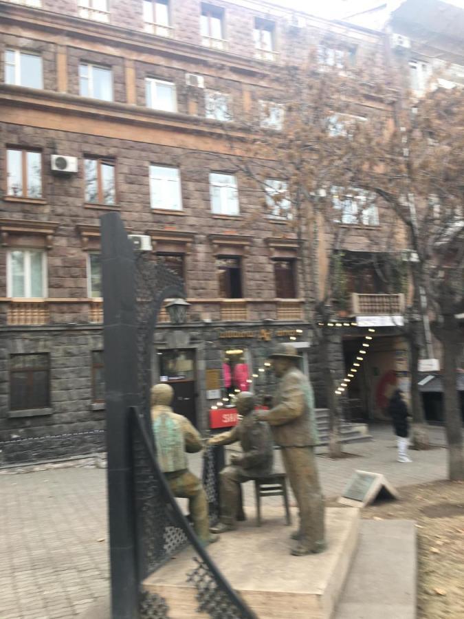 Yerevan, Abovyan 34 My Street Esterno foto